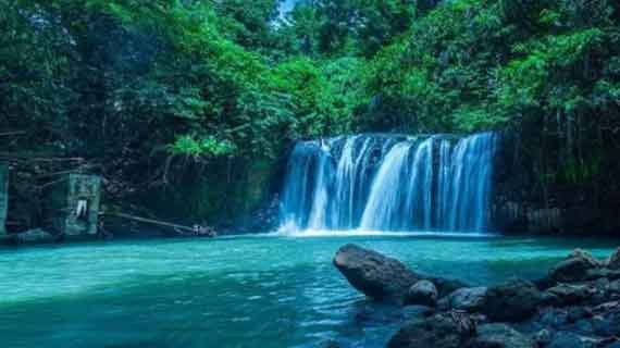 objek wisata air terjun kima atas