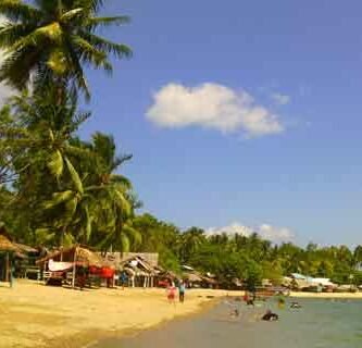 objek wisata pantai botutonuo