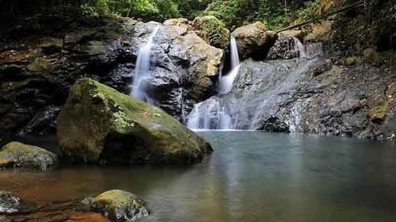 objek wisata air terjun ayuhulalo