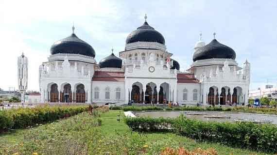 objek wisata masjid raya baiturrahman