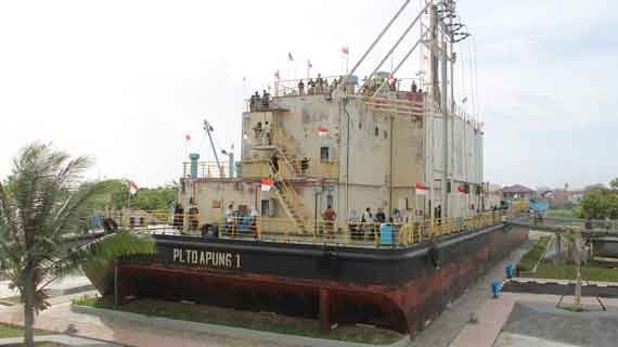 wisata kapal pltd apung