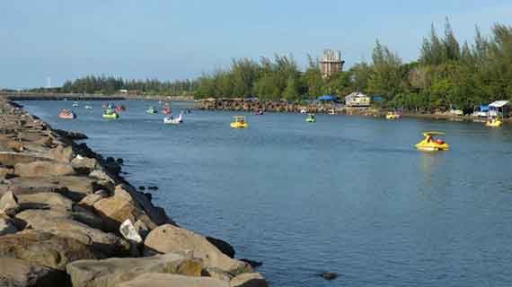 wisata pantai ulee lheue