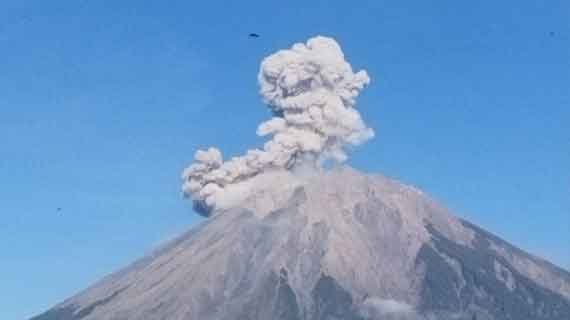 nama gunung yang masih aktif di indonesia