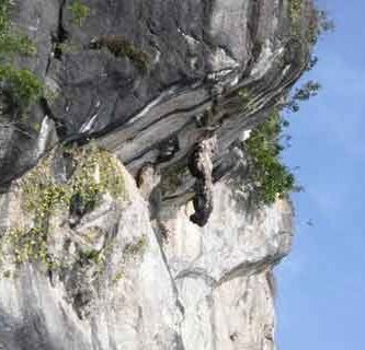 batu gantung samosir