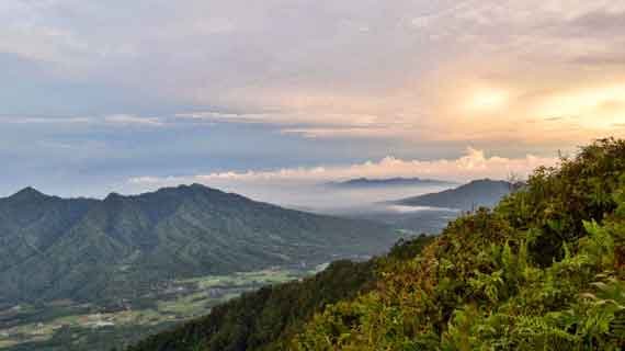 wisata gunung pulosari