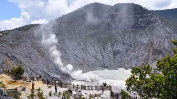 gunung tangkuban parahu