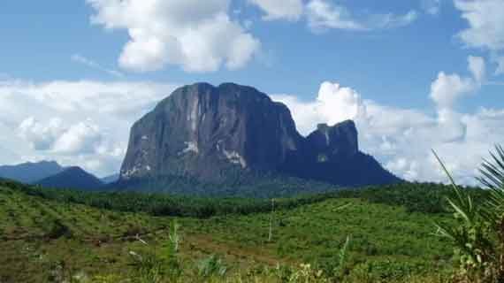 wisata gunung batu lesung