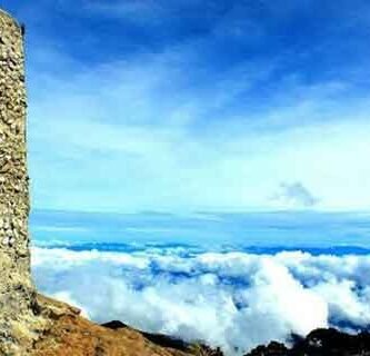 wisata gunung latimojong