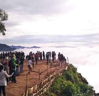 objek wisata lolai