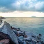 objek wisata pantai malalayang