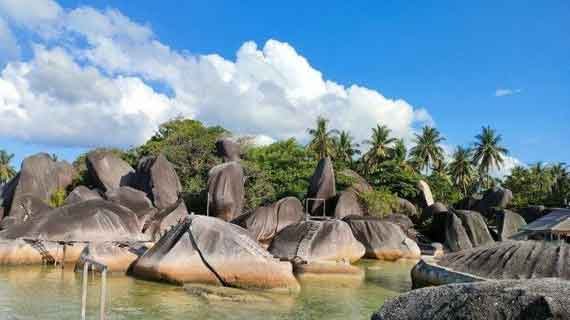 Wisata Alif Stone Park