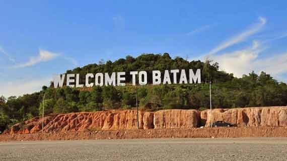 Wisata Welcome To Batam Monument