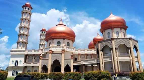 Wisata Masjid Agung Baitul Makmur Meulaboh