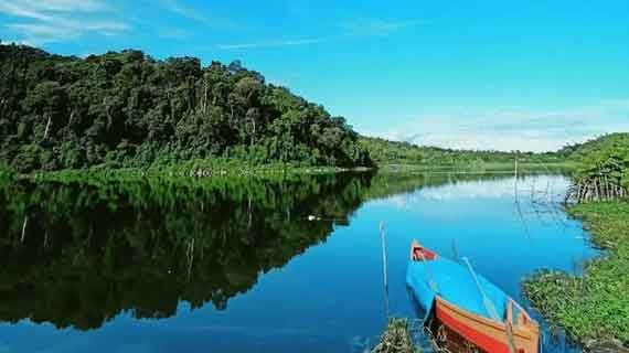 Wisata Danau Aneuk Laot