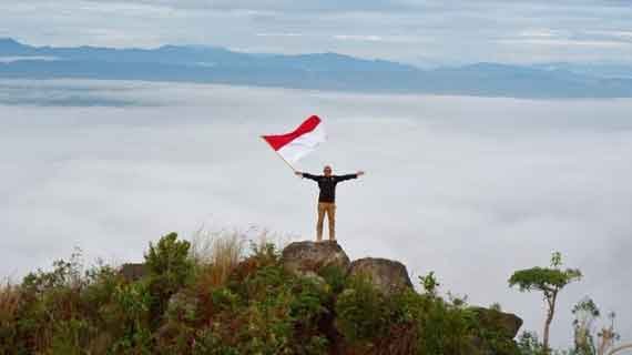 Wisata Bukit Suligi
