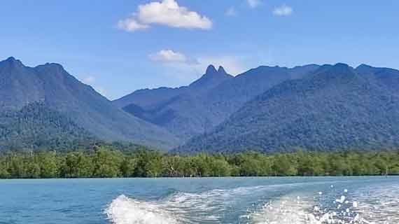 Wisata Gunung Daik