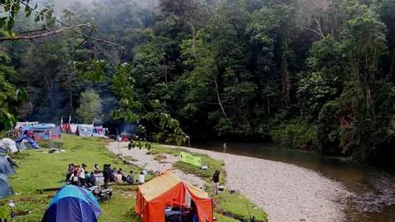 wisata Bukit Tiga Puluh National Park