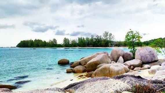 wisata Pantai Trikora