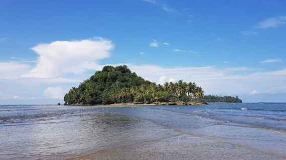 wisata Pantai Air Manis
