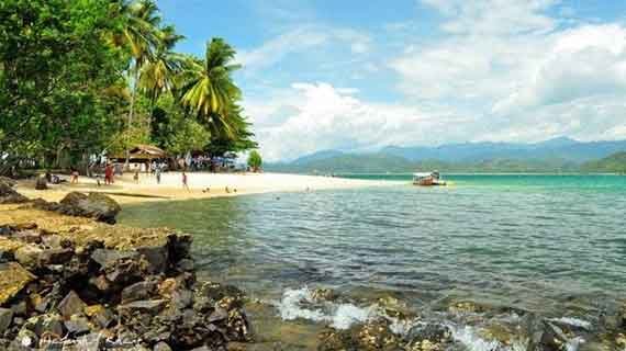 wisata Pantai Carocok