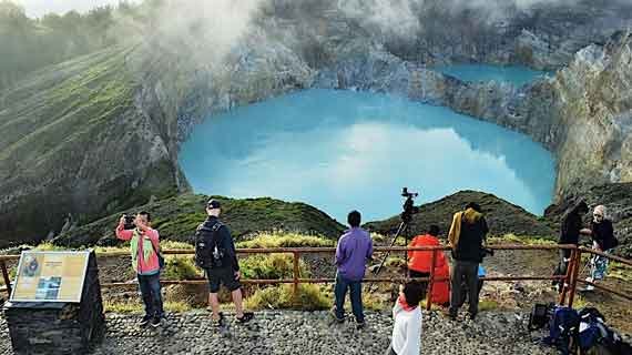 Wisata Danau Kelimutu