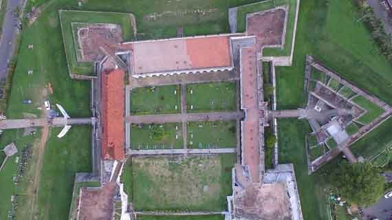 arsitektur benteng marlborough kolonial