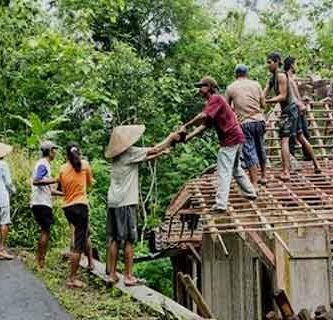 desa wisata dengan sistem gotong royong
