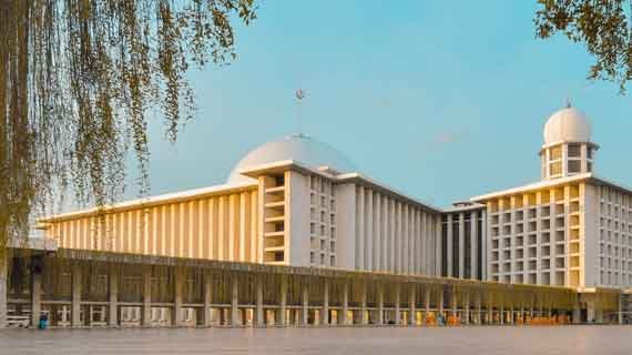 gedung istiqlal masjid terbesar asia tenggara