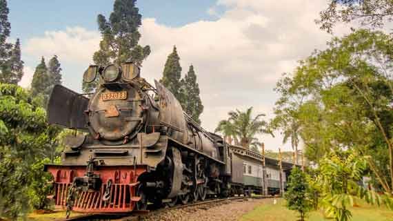 museum transportasi tmii koleksi kendaraan