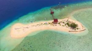 pulau tak berpenghuni yang bisa dikunjungi