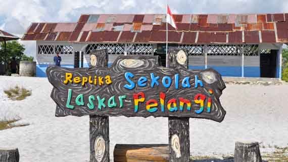 replika sd laskar pelangi belitung timur