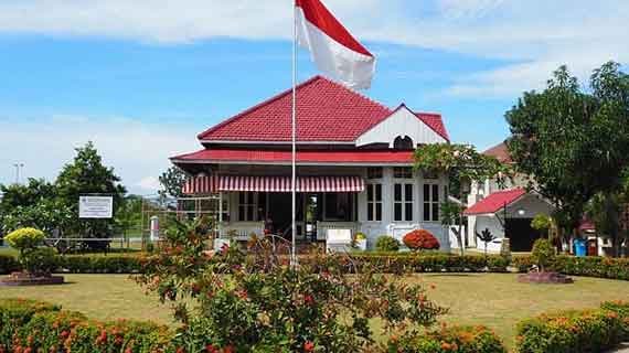 rumah pengasingan bung karno museum bengkulu
