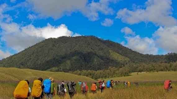 rute camping Gunung Semeru