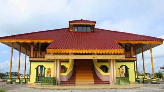 simbol status sosial pada rumah limas