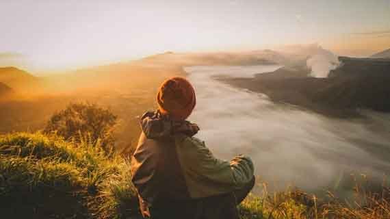 spot sunrise di Indonesia Timur