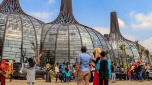tempat wisata dengan bahasa lokal unik