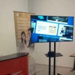 tv layar datar 24 inch untuk kantor