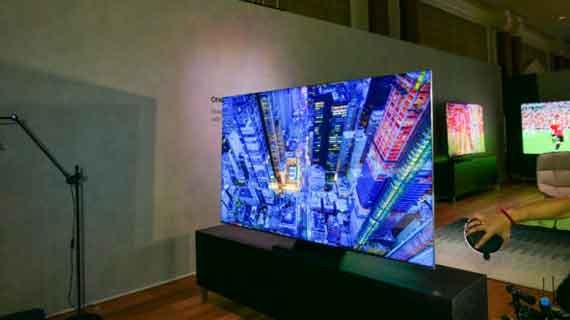 tv layar lebar tanpa bezel