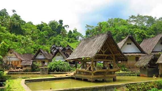wisata Kampung Naga