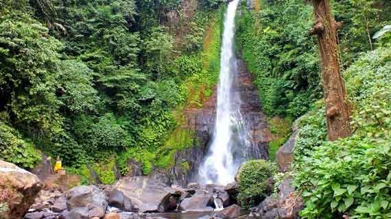 wisata air terjun Gitgit