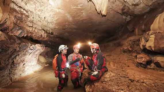gua buniayu sukabumi spelunking